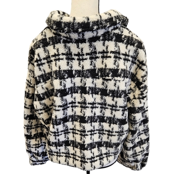 Vici Constance Teddy Crop Jacket Black Ivory NEW Button Front Lined - Picture 5 of 7